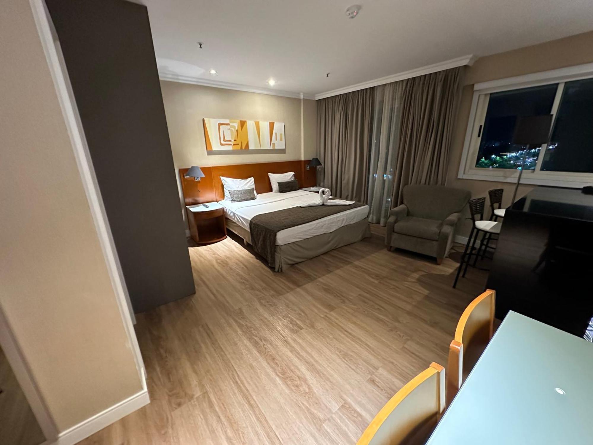 Barra Da Tijuca - 9 - Flat Premium Com Cozinha, Fogao Cooktop, Geladeira Grande, Smart Tv Grande, Lindo E Muitissimo Confortavel, Balsa Para A Praia Gratis E Estacionamento Gratuito Рио де Жанейро Екстериор снимка