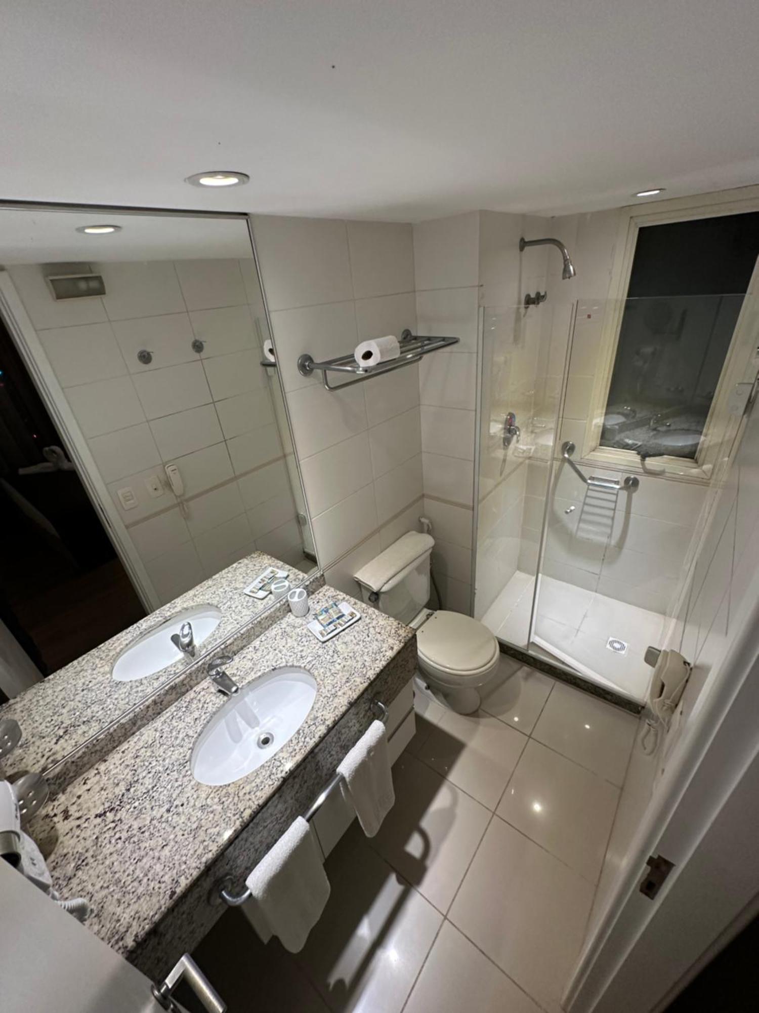 Barra Da Tijuca - 9 - Flat Premium Com Cozinha, Fogao Cooktop, Geladeira Grande, Smart Tv Grande, Lindo E Muitissimo Confortavel, Balsa Para A Praia Gratis E Estacionamento Gratuito Рио де Жанейро Екстериор снимка